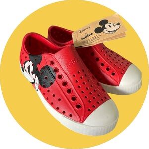 Native Disney Jefferson Shoes Mickey Mouse Red Black & White Kids Size 9…